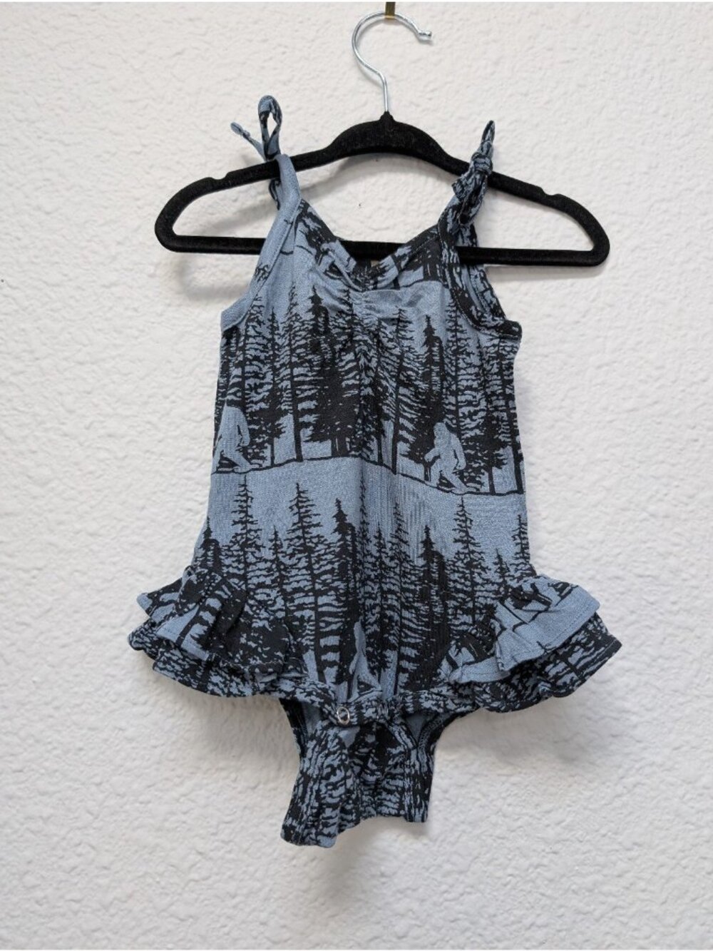 Kate Quinn Modal Tie Strap Double Ruffle Leg Bodysuit Sasquatch 3-6 Months Blue